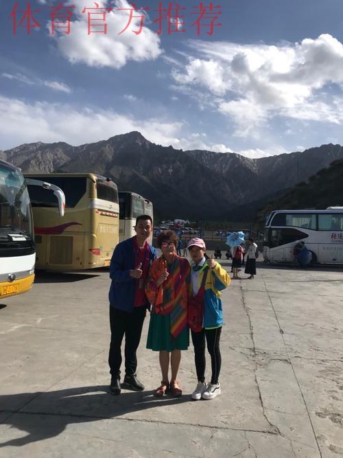 暖心之旅 | 五超联赛走进校园